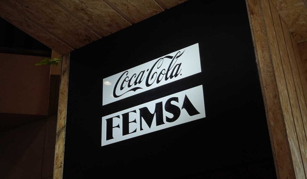 Andrés Mauricio Torres asume la Presidencia de Coca Cola Femsa Colombia ANDI CEC 2025 Logo-stand-CocaCola-Femsa1