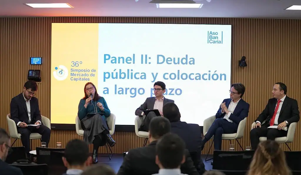 Analistas insisten en que el Gobierno debe tomar medidas inmediatas para corregir el desbalance fiscal desbalance fiscal