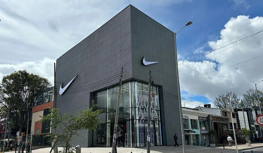 Nike abrió en Bogotá su tienda más icónica del país y con productos exclusivos Nike calle 82