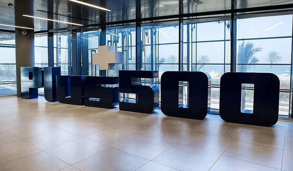 Fintech Plus500 recibe autorización para ingresar a Colombia Plus500