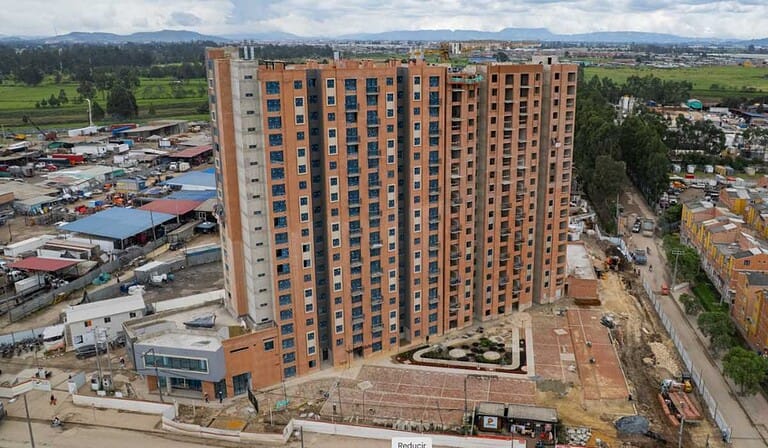 Yellowstone y Prodesa cierran alianza para desarrollar proyectos de vivienda en Colombia