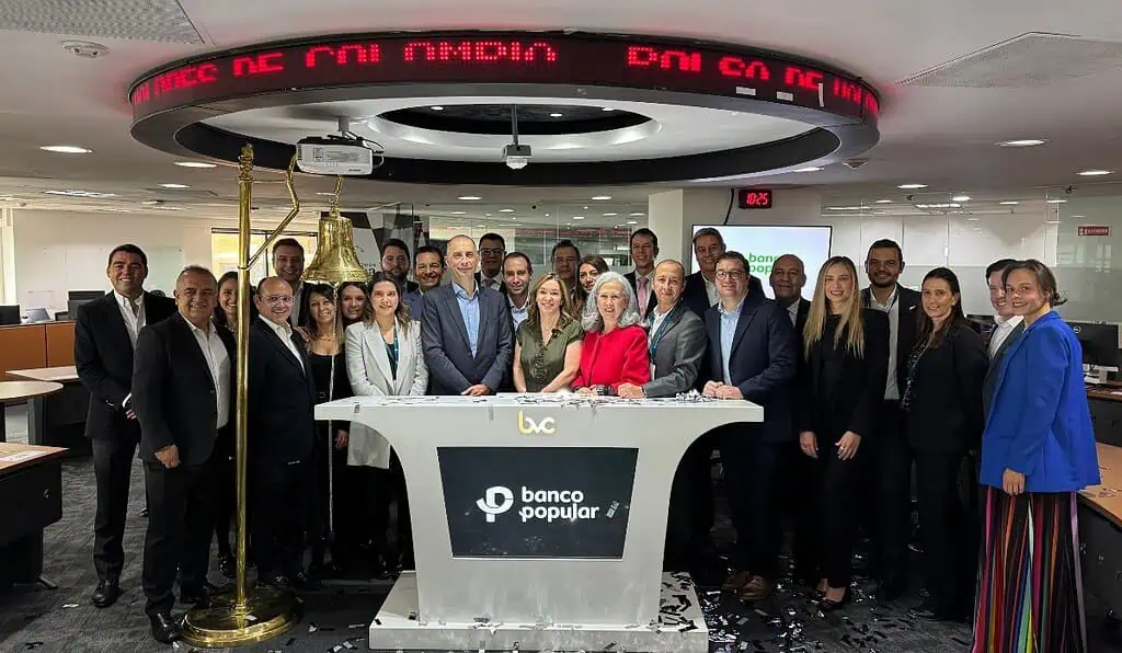 Banco Popular concluyó dos operaciones en el mercado para fortalecer su estructura Toque de campana de Banco Popular en la Bolsa de Colombia