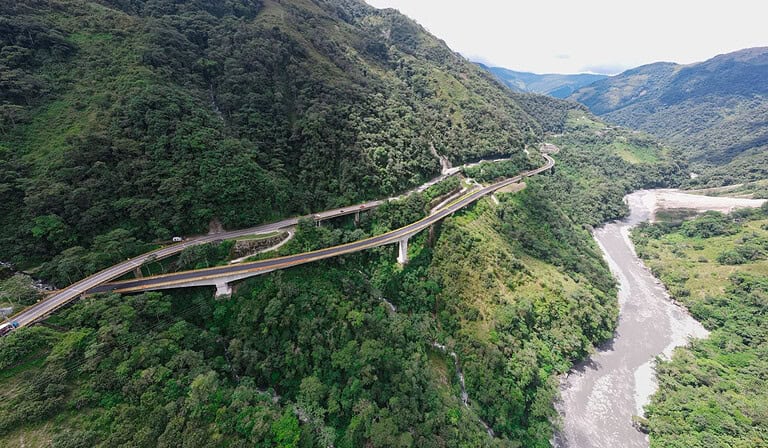 Vía al Llano, puente Chirajara.