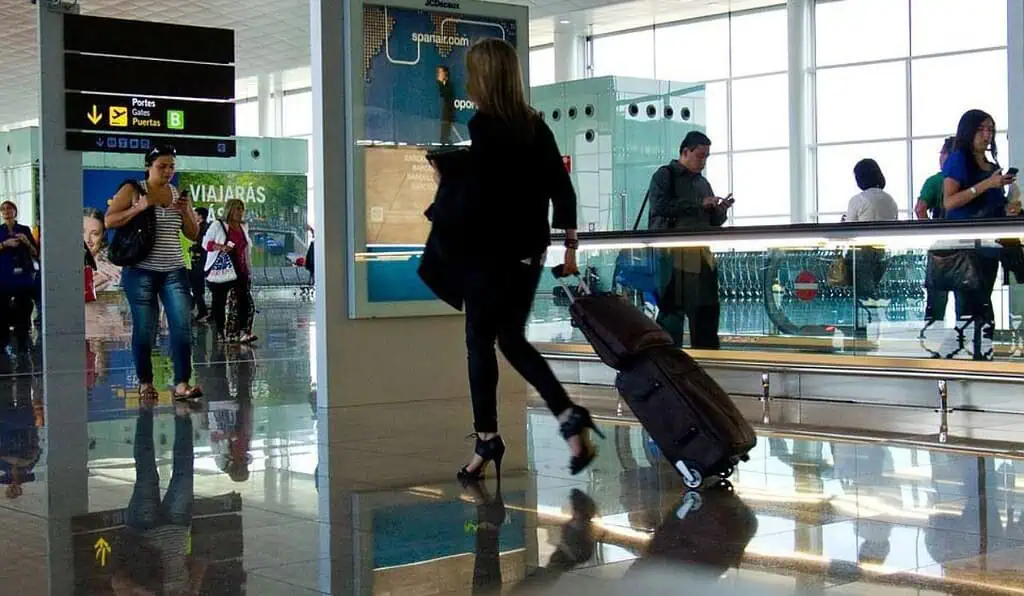 Creció número de visitantes extranjeros llegando a Colombia por vía aérea en junio Vía aérea