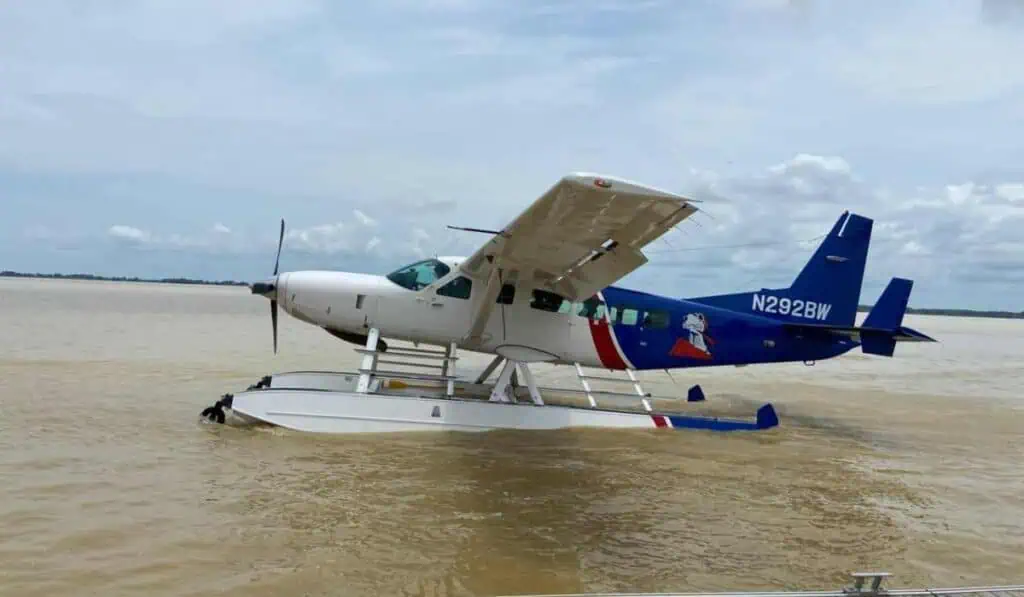 Primicia | Aeropuerto de Ayapel prometido por Petro nunca arrancó: solo hubo piloto para hidroaviones Así sería la implementación de hidroaviones en Colombia después de 70 años