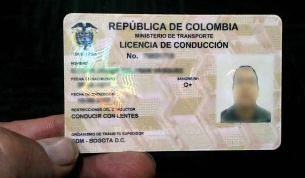 Licencia de conducción a punto de tener drástico cambio: Ley aplicaría nuevo sistema al documento Cambios que tendría la licencia de conducción en colombia
