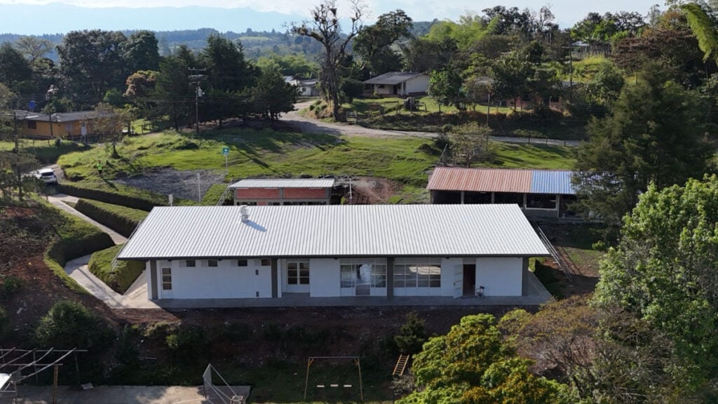 Centro Educativo Agropecuario La Capilla donado por Smurfit Westrock