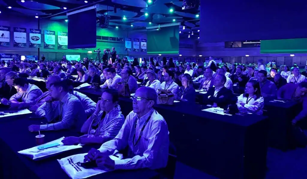 Expertos alertan sobre inestabilidad política en Colombia y su impacto en el sector empresarial Congreso Nacional Comerciantes Empresarios Fenalco 2025