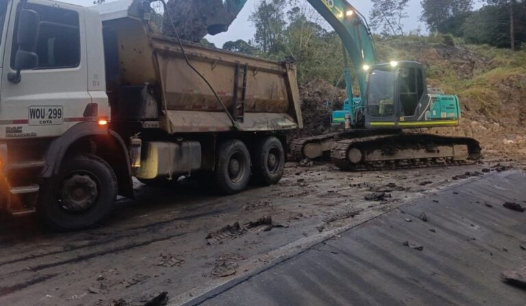 Coviandina reportó cierre en la vía que comunica a Bogotá con Villavicencio (1)
