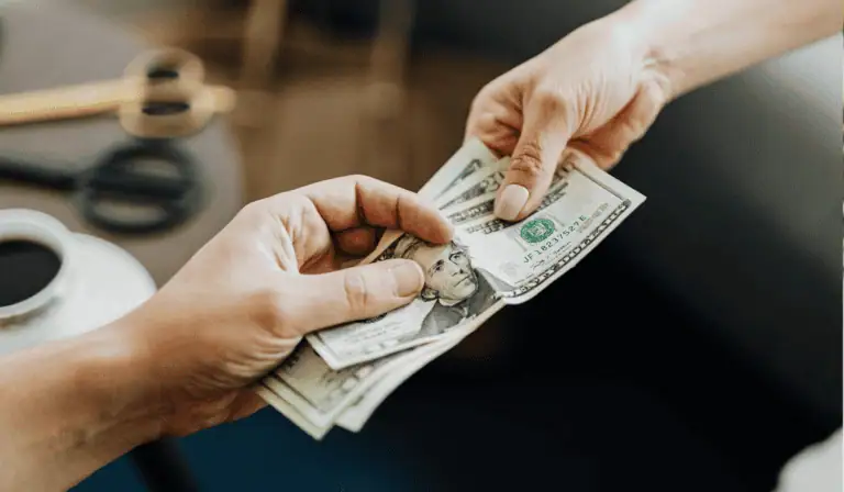 ¿Conviene comprar dólares ahora en Colombia? Lo que podría pasar en los próximos meses