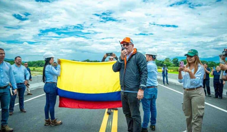 Entrega de Megaobra en Huila