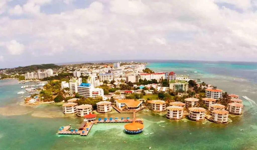Decameron cierra uno de sus principales hoteles en San Andrés por fallas en infraestructura: Esto pasará con los huéspedes Fallas en infraestructura obligó a cierre preventivo de Hotel Aquarium de Decameron en San Andrés
