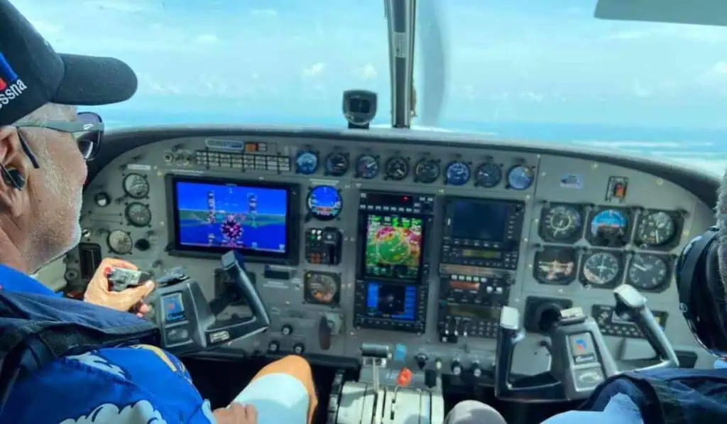 Primicia | Aeropuerto de Ayapel prometido por Petro nunca arrancó: solo hubo piloto para hidroaviones Hidroaviones se implementarían en Colombia para mejorar conexión