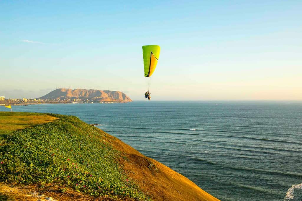 Parapente en Miraflores. Foto: cortesía Leslie Searles / PromPerú.