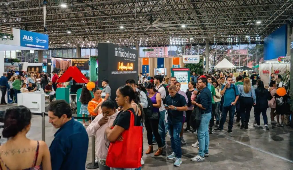 Bogotá reanima el mercado de vivienda, pero la oferta no alcanza el ritmo de la demanda la Feria de la Vivienda 2025
