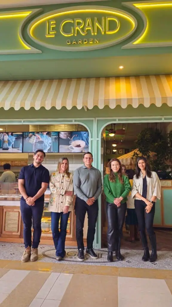 Grupo Le Grand abrió su quinto restaurante, queda en el centro comercial Fontanar Le Grand Fontanar. De izq. a der.: Jairo Cruz Badalacchi, director general de Le Grand; Andrea sierra, gerente centro comercial Fontanar; Jamal Mustafa, socio Grupo Legrand; María Fernanda castillo, directora comercial Fontanar y Catherine Barrera gerente de mercadeo Fontanar. Foto: cortesía.
