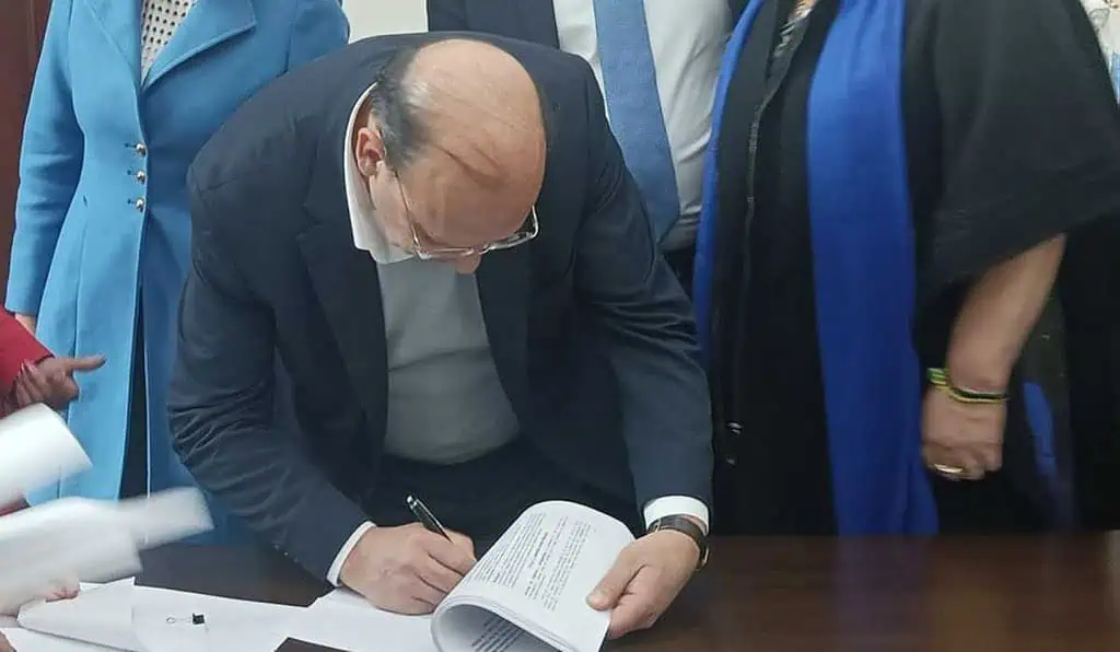 MinHacienda radica nueva reforma tributaria por $26,3 billones: descargue el texto de la nueva propuesta del gobierno Petro Ministro de Hacienda radica reforma tributaria (1)