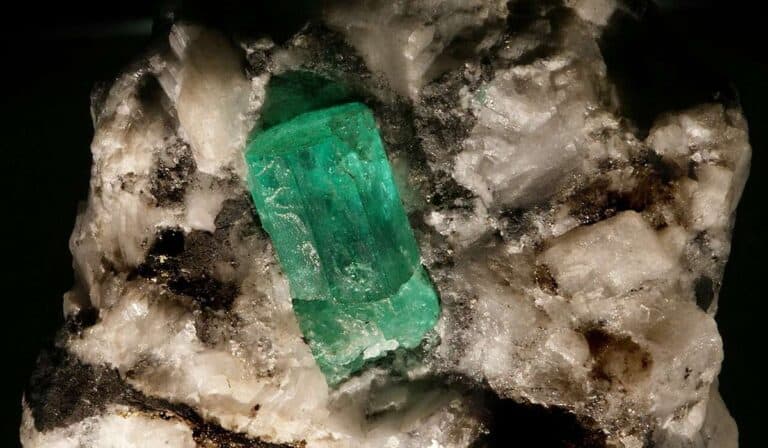 Muzo Emerald Colombia proyecta crecer 15% en 2025 pese a la presión de la minería ilegal en Boyacá