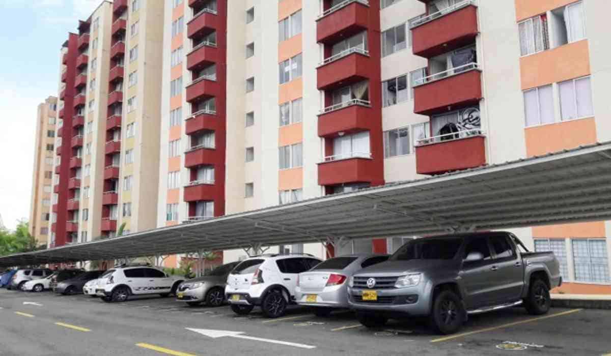 Personas con carros en conjuntos deben asumir este costo