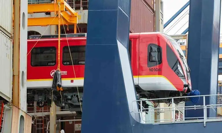 Primer vagón del Metro de Bogotá