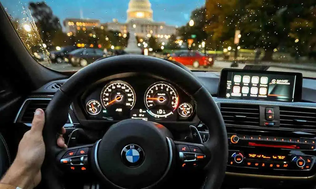 Personas con carros de lujo les dan solución para que se ahorren una buena plata en repuestos Repuestos para carros de gama alta serán más baratos