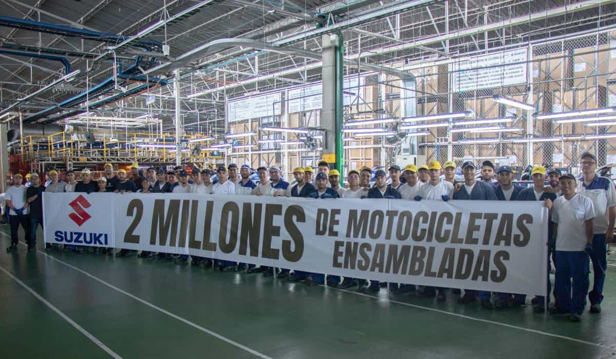 Suzuki ensambla la motocicleta número 2 millones en Colombia