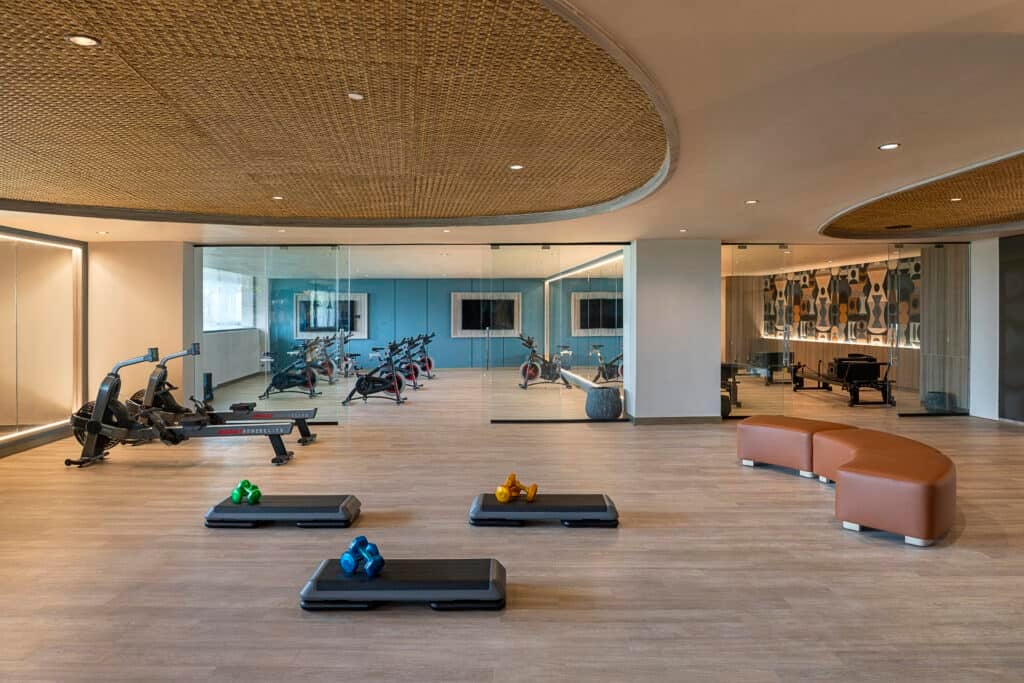 El hotel cuenta con salón para hacer yoga y pilates. Foto: cortesía Zemí.