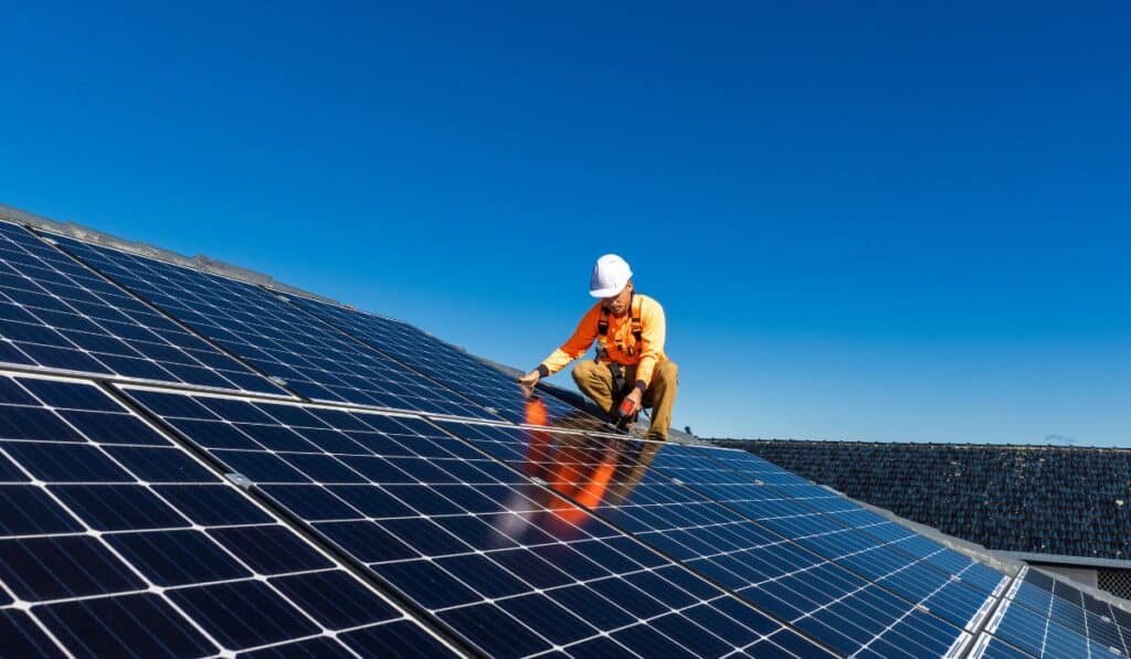 Según el Ministerio de Minas y Energía, Colombia ya supera los 3 gigavatios de capacidad en generación limpia. Foto: Tomada de szstockphotos.