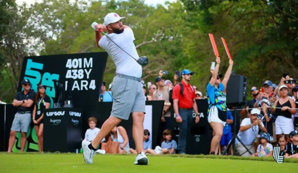 Así es el millonario acuerdo que modificaría el mundo del patrocinio en el golf Así es el millonario acuerdo que modificaría el mundo del patrocinio en el golf
