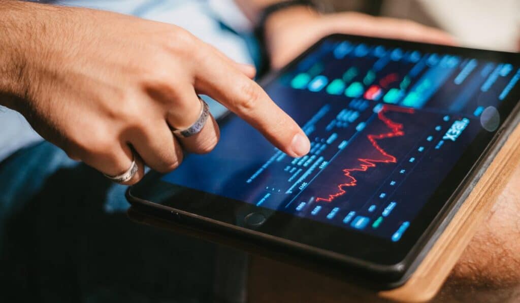 Premercado | Bolsas a la baja con atención a reunión de la Fed y tensión comercial entre EE. UU. y China Bolsas a la baja con atención a la reunión de la Fed y tensión comercial entre EE. UU. y China