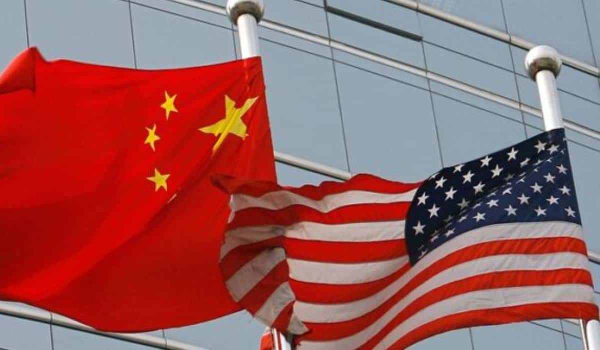 Bolsas mixtas con inversores estudiando avances comerciales entre Donald Trump y Xi Jinping