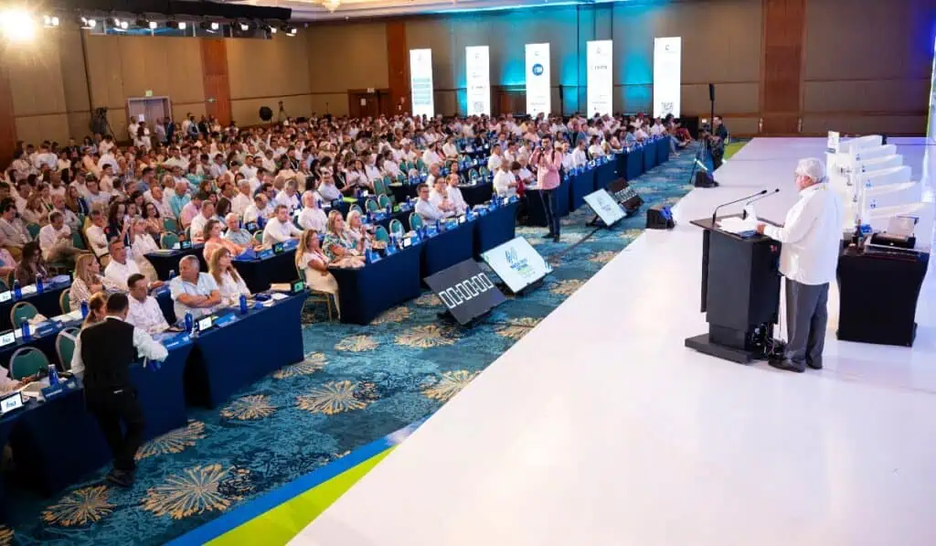 Creación de empresas en Colombia en primer semestre tuvo un crecimiento “modesto”: agro y comercio destacaron Congreso de Confecámaras 2025