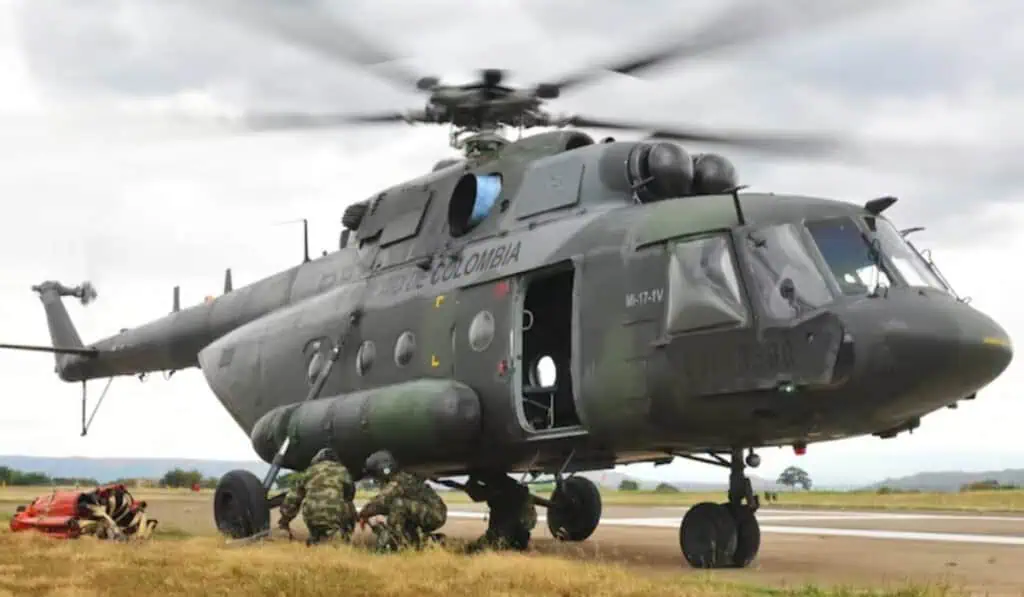 Contraloría prende alarmas por irregularidades en contrato de helicópteros del Ejército Helicópteros del Ejército Nacional de Colombia.