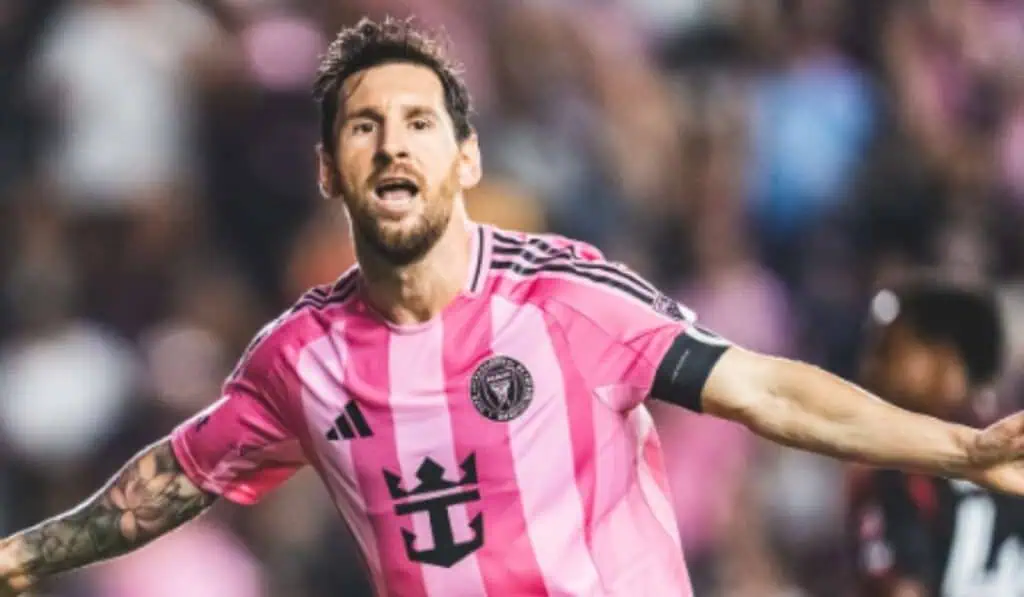 Messi sacude la MLS: Romperá el mercado de Inter Miami con negocio que dejará millones de dólares en ganancia Marca de Messi estará en la camiseta del Inter Miami