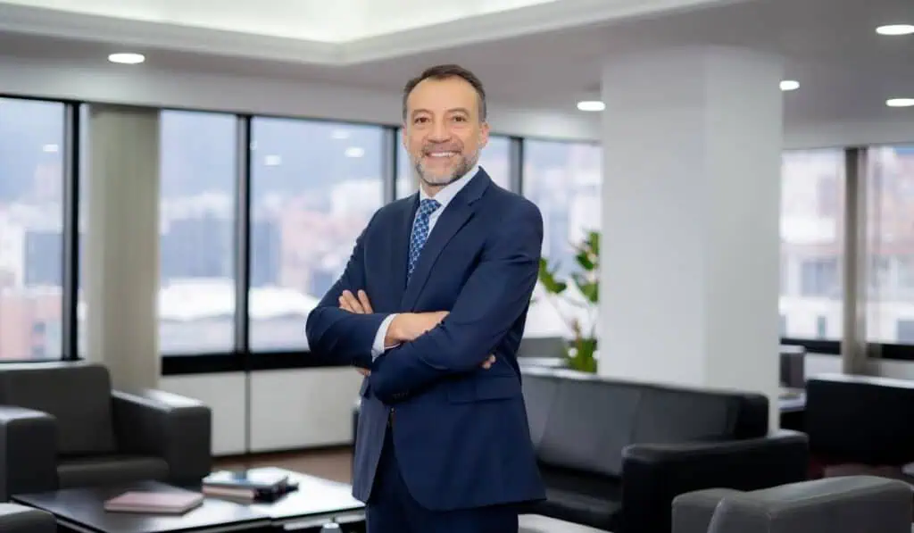 BBVA y su papel como motor clave para el desarrollo de la infraestructura en Colombia Mauricio Paz, director ejecutivo responsable por el sector de construcción e infraestructura de la Banca Corporativa y de Inversión BBVA Colombia.