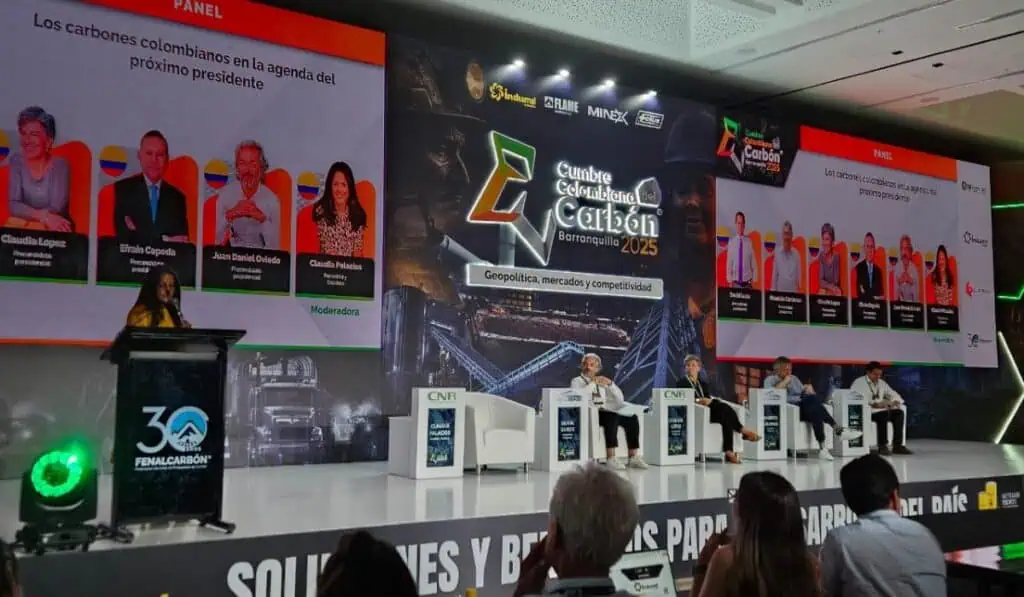 Cumbre Colombiana del Carbón destacó el aporte al desarrollo y la innovación del sector en su primer día Panel con precandidatos a la Presidencia de la República durante la Cumbre Colombiana del Carbón