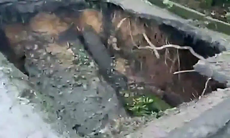 Socavón mantiene cerrada la vía entre Bogotá y Bucaramanga