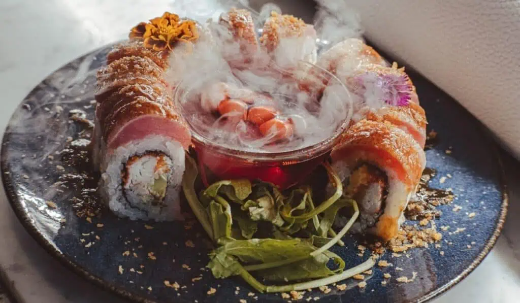 Así es la joya gastronómica asiática del hotel Marriott Cali Sushi de Tanoshii - Asian Cuisine & Lounge Bar.