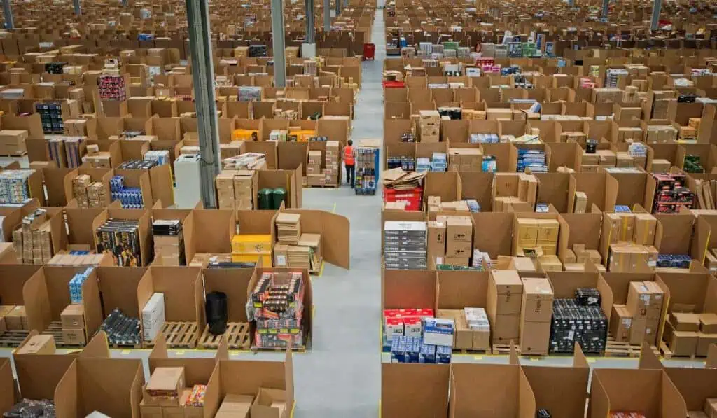 Amazon despedirá 14.000 empleados para reducir costos y fortalecer la IA Amazon
