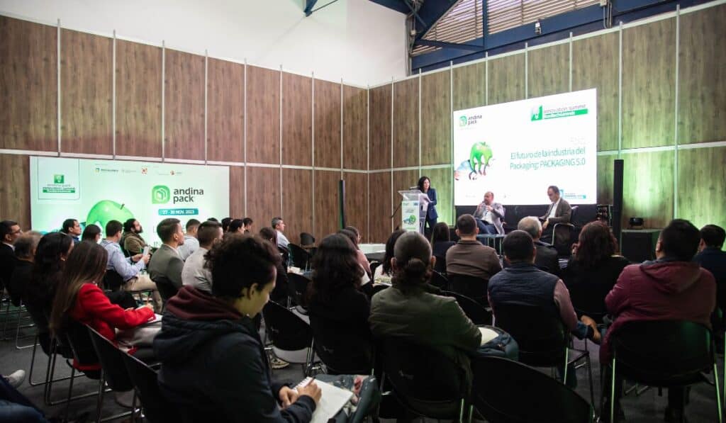 La agenda académica de Andina Pack 2025 abordará temas clave como sostenibilidad, economía circular, inteligencia artificial, empaques inteligentes y tendencias globales en procesamiento de alimentos, bebidas y fármacos. Foto: Cortesía Corferias.