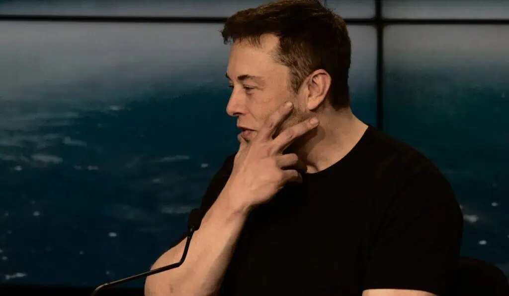 Elon Musk supera los US$700.000 millones tras fallo judicial sobre su compensación en Tesla Tesla