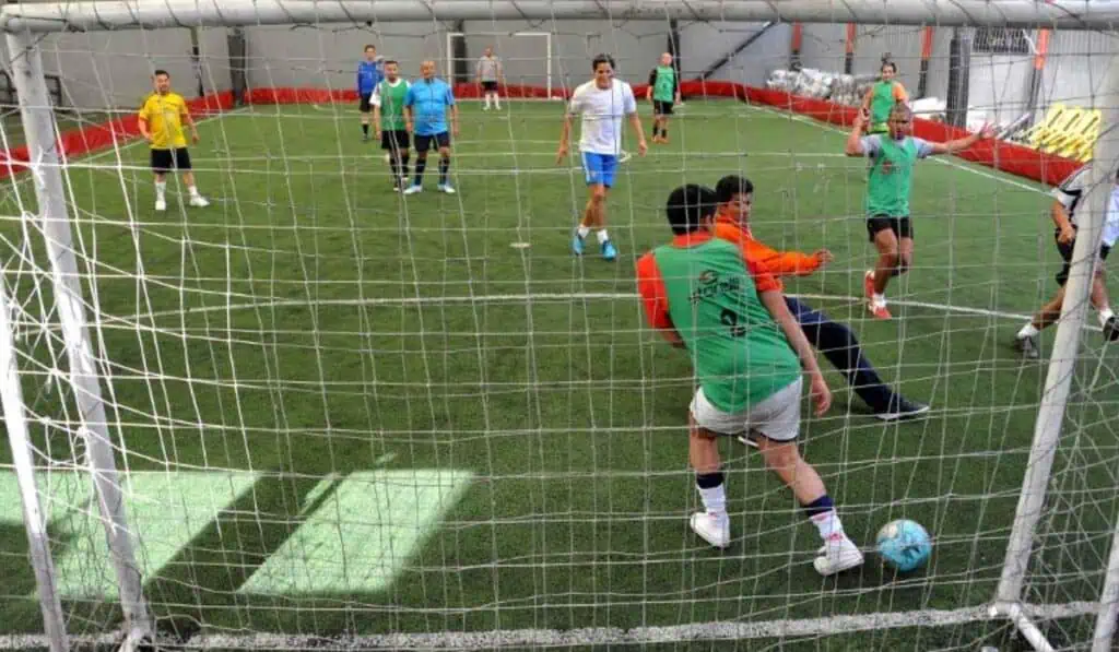 Fallo clave aclara cuándo el alquiler de canchas de fútbol debe pagar impuesto en Bogotá ¿Dónde jugar fútbol 5 barato en Bogotá?: Estos son los precios más bajos