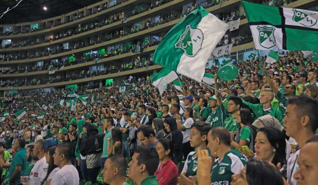 Histórico del fútbol inglés en crisis: Así intervienen los hinchas como salvavidas financiero de su club