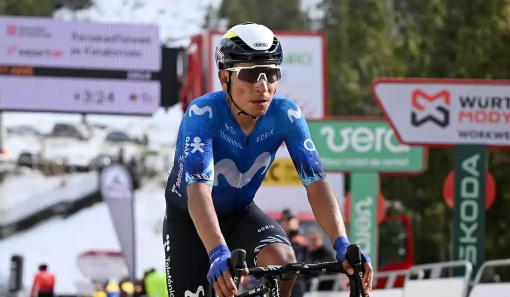 Nairo Quintana extiende su contrato con Movistar y asegura su continuidad hasta finales de 2026 Nairo Quintana extiende su contrato con Movistar y asegura su continuidad hasta finales de 2026