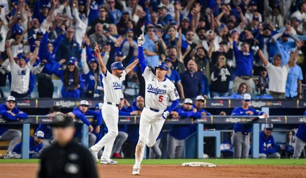 El juego más largo de la Serie Mundial de béisbol también rompió récord de ingresos en la MLB
