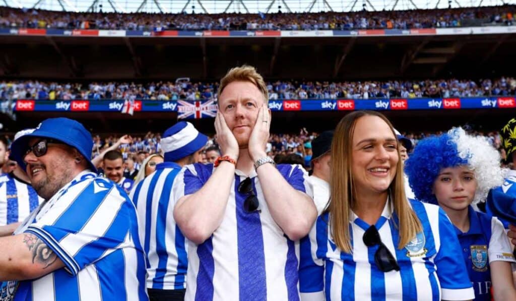 Histórico del fútbol inglés en crisis: Así intervienen los hinchas como salvavidas financiero de su club