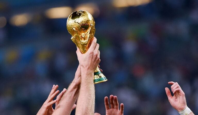 Precio histórico del oro también dispara el valor del trofeo de la Copa del Mundo