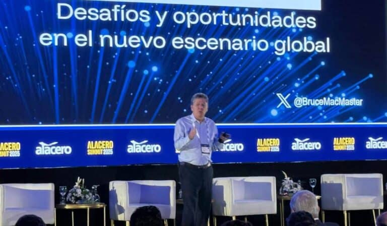 ANDI advierte que la falta de política industrial está debilitando la competitividad regional Bruce Mac Master, presidente de la Asociación Nacional de Empresarios de Colombia (ANDI)