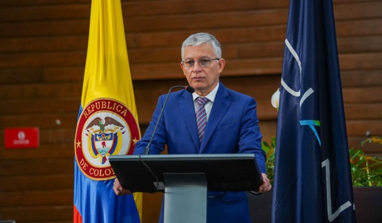 “Es crucial que se apruebe la ley de financiamiento”: director de la DIAN ley de financiamiento