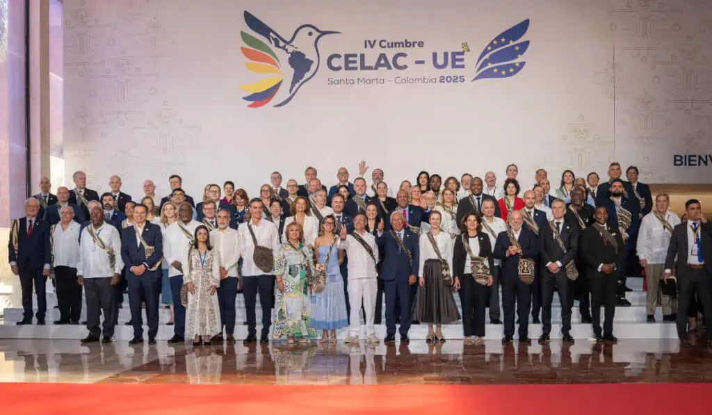 Celac y UE sellan hoja de ruta económica y de seguridad, pero Argentina y otros países se desmarcan del texto final Celac-UECelac-UE